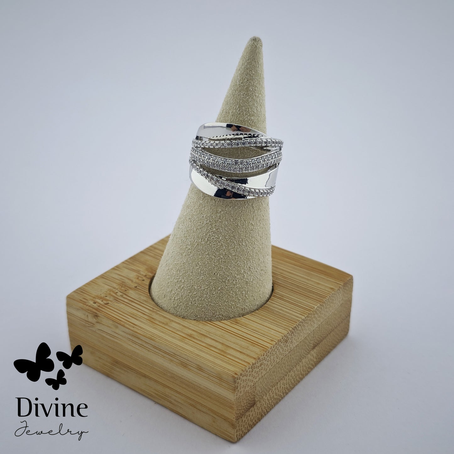 Divine Прстен “Silver Elegance”