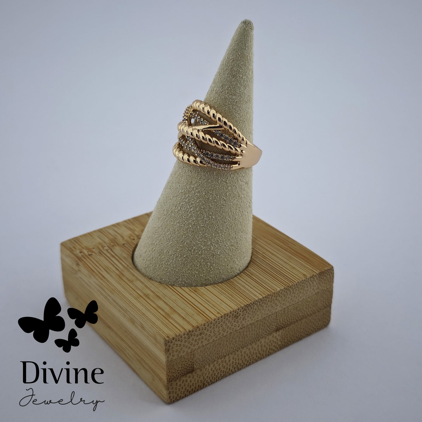 Divine Прстен “Golden Symphony”