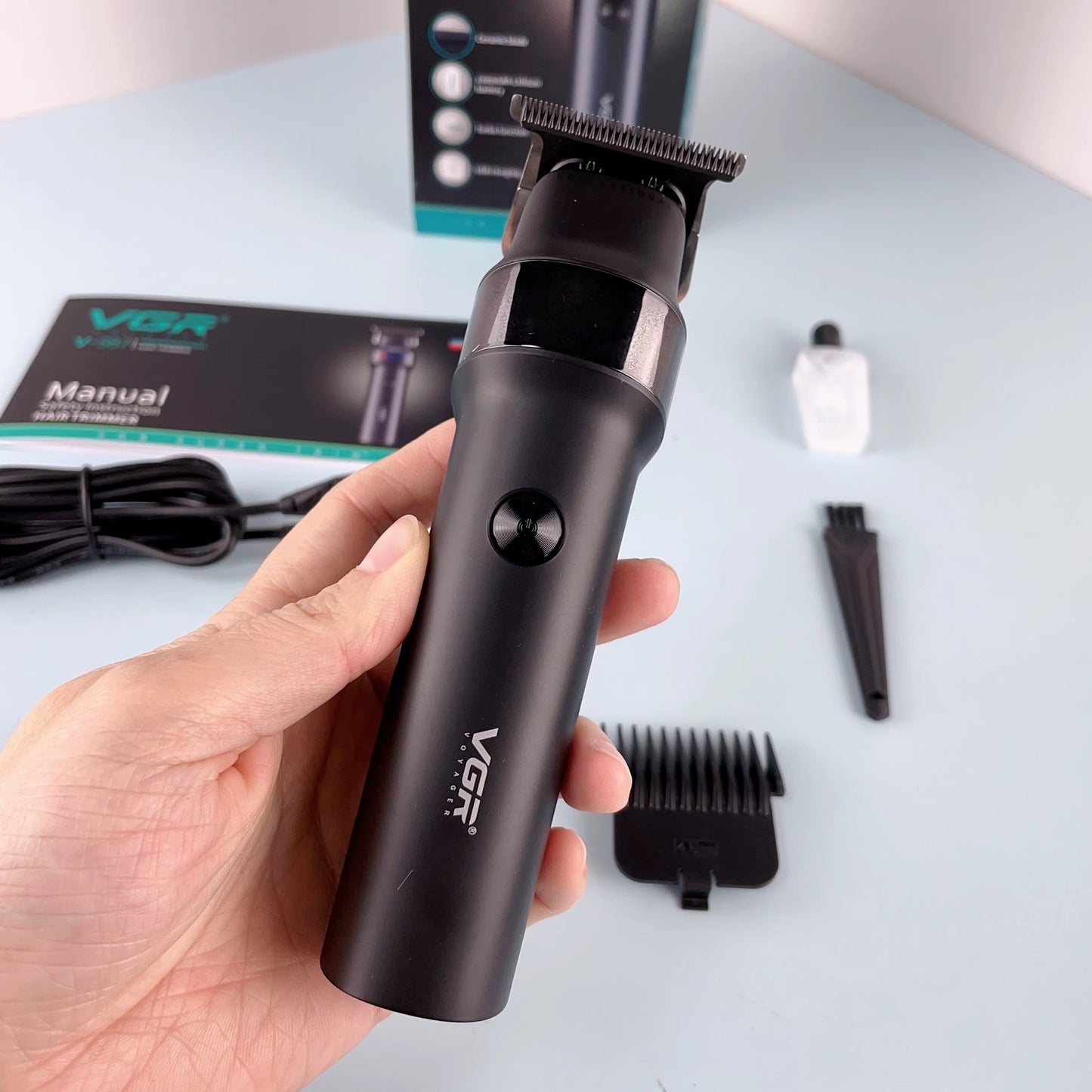 Машинка за стрижење VGR-987