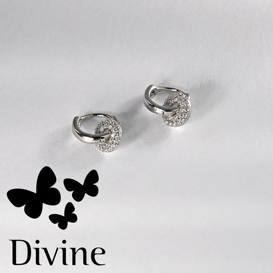 divine obetki walk with confidence