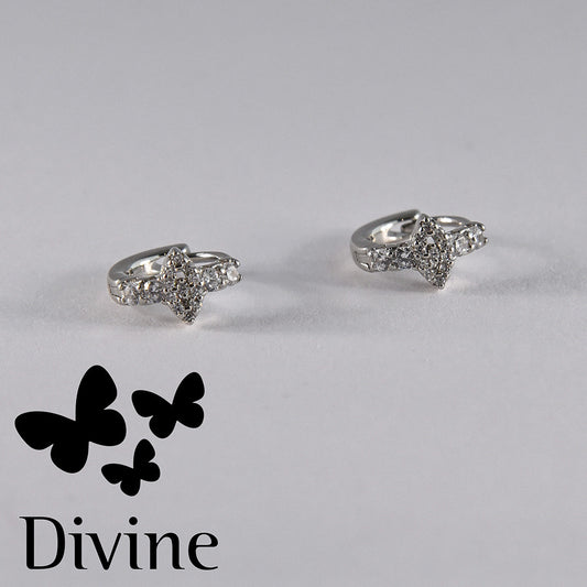 divine obetki sparkle with confidence