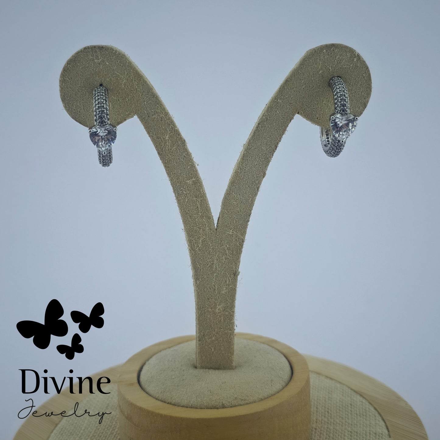 Divine Обетки “Crystal Heart Hoops”