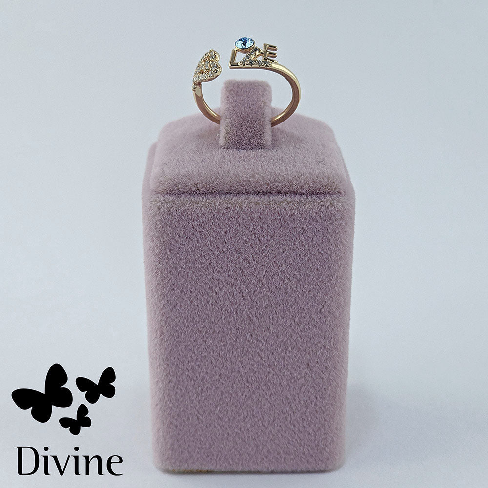 divine prsten love