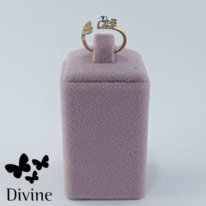 divine prsten love