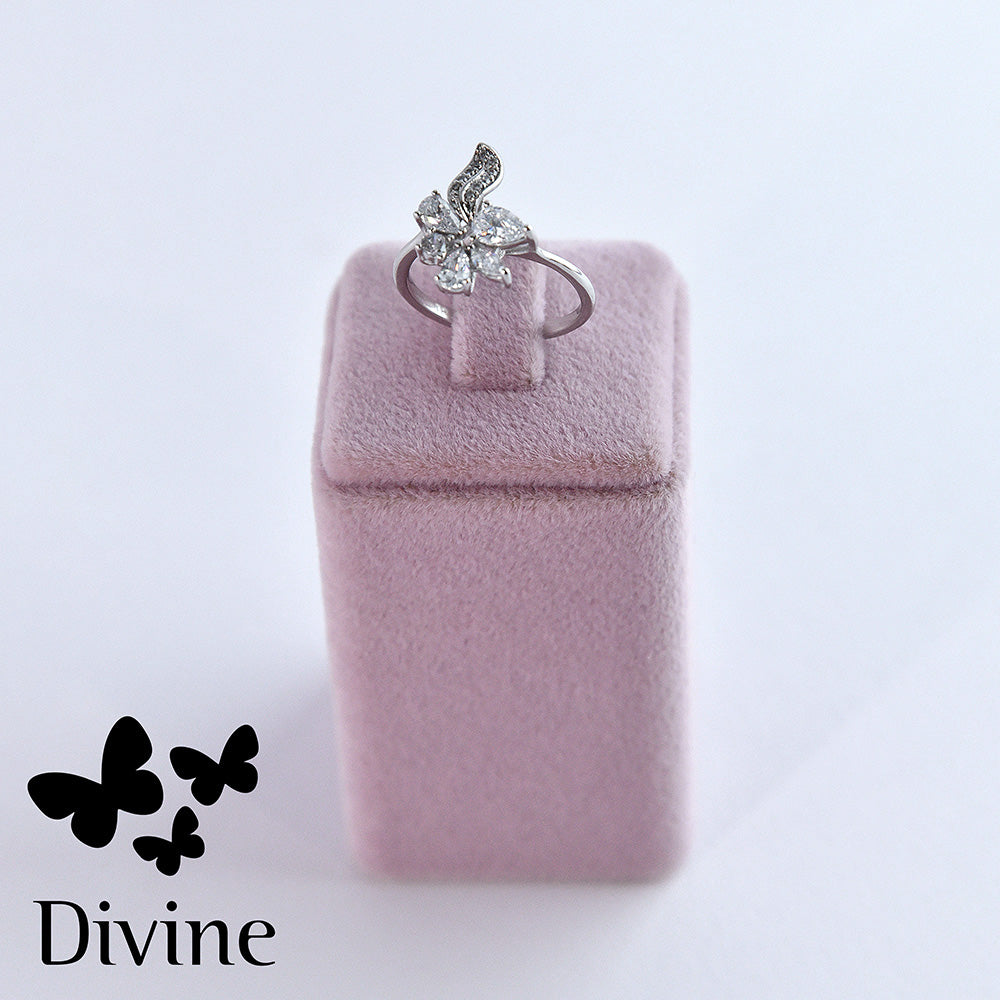 divine prsten white floral elegance