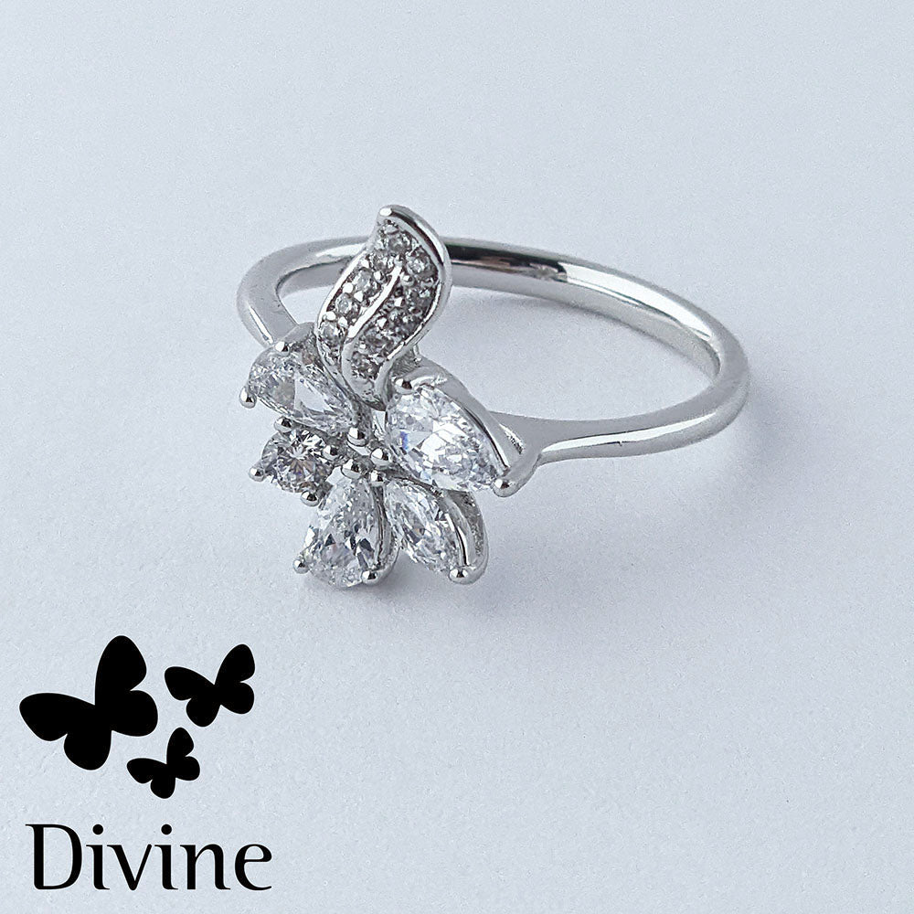 divine prsten white floral elegance