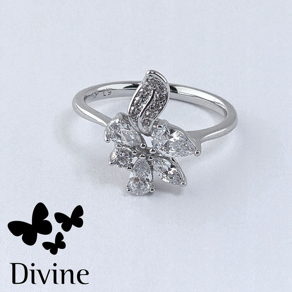 divine prsten white floral elegance
