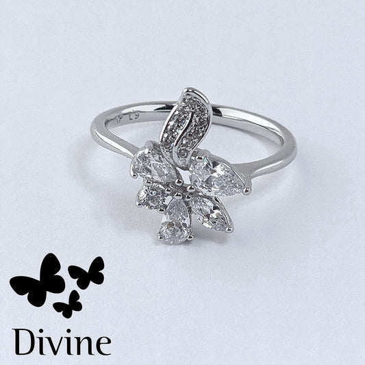 divine prsten white floral elegance