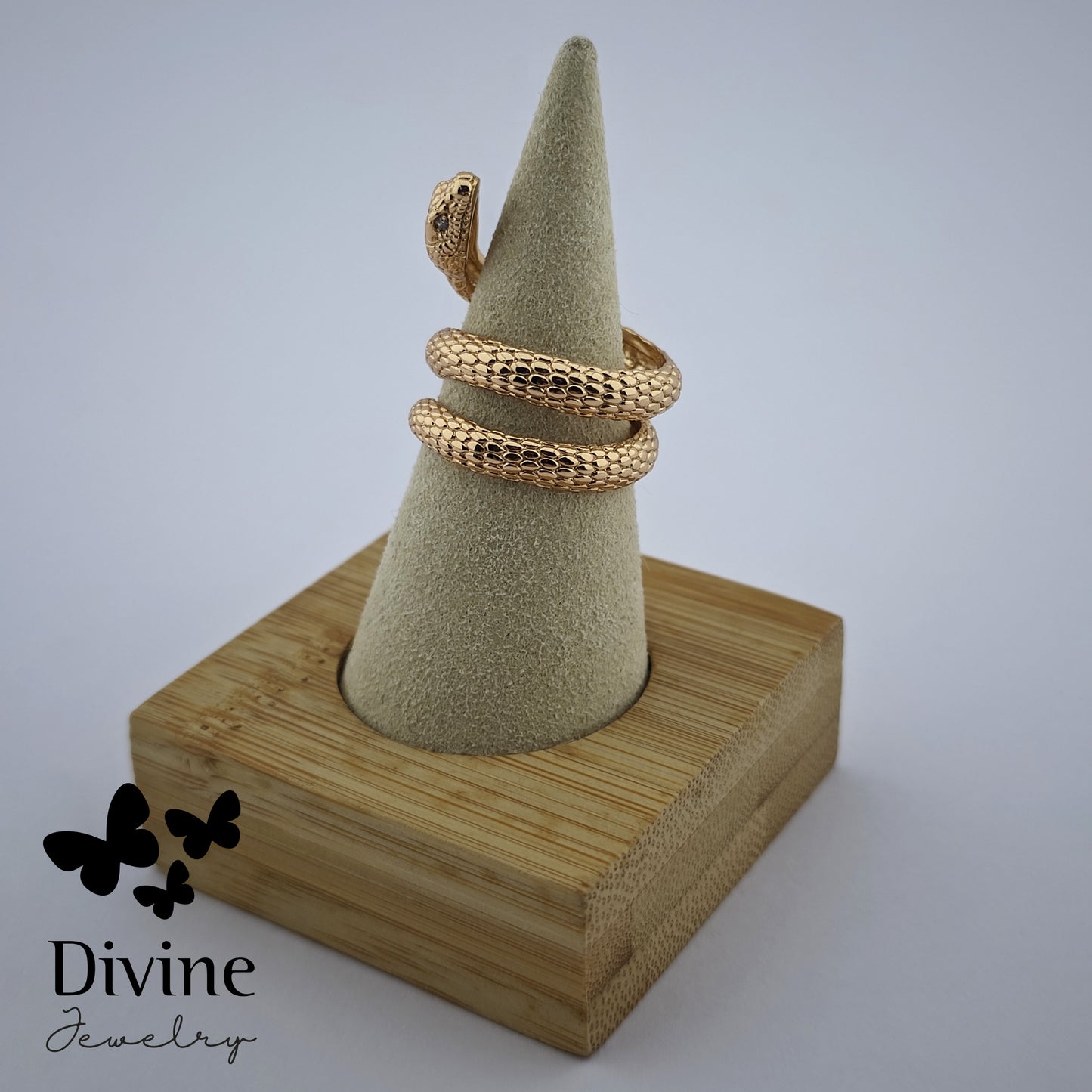 Divine Прстен “Snake Charm”