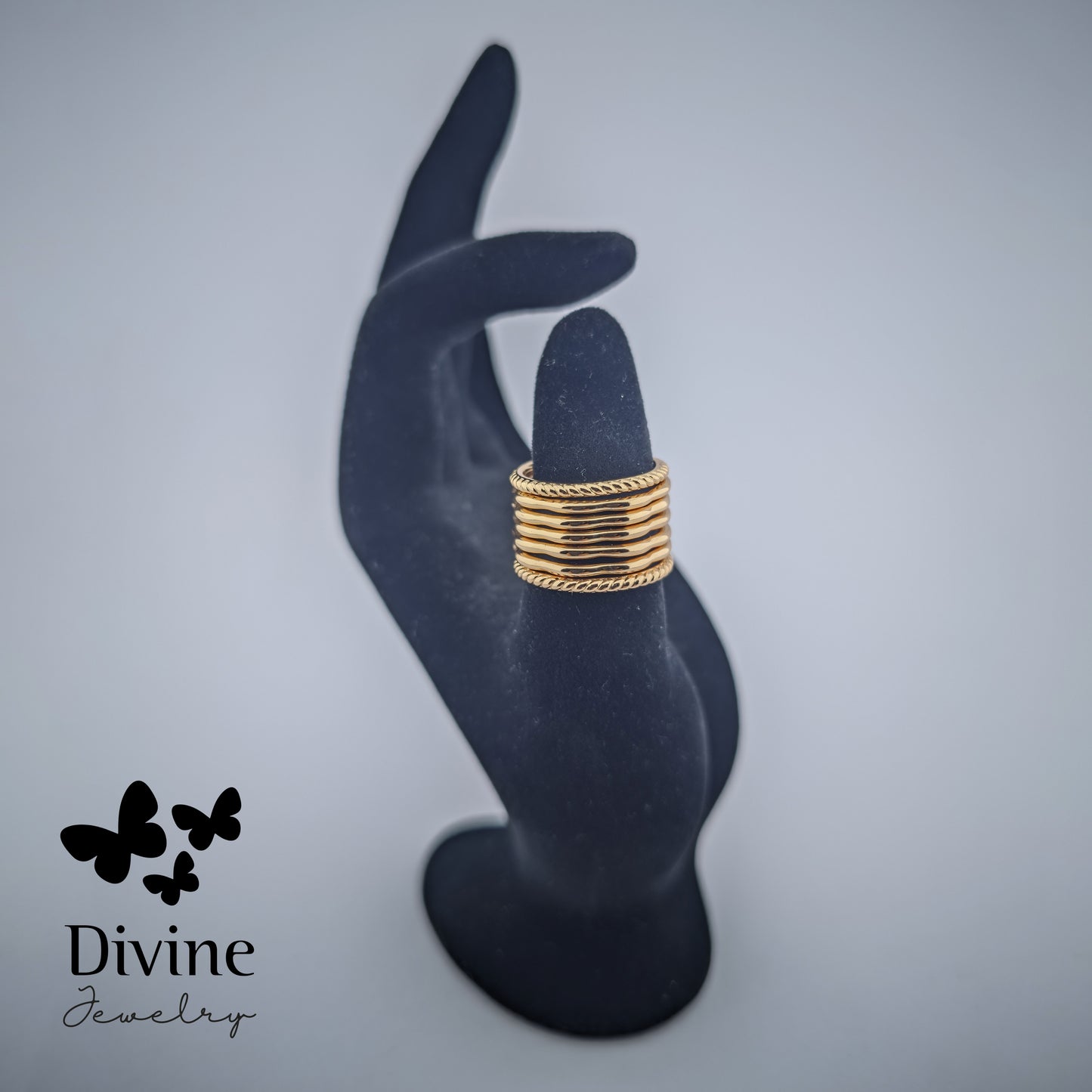 Divine Прстен “Royal Lines”